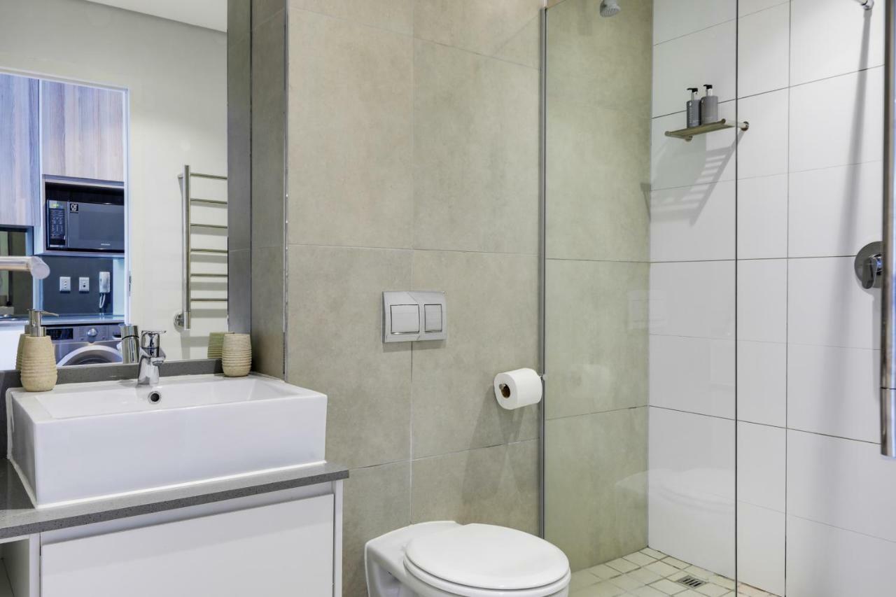 Backup-Power Eco Balcony Apartment Near Table Mountain ケープタウン エクステリア 写真
