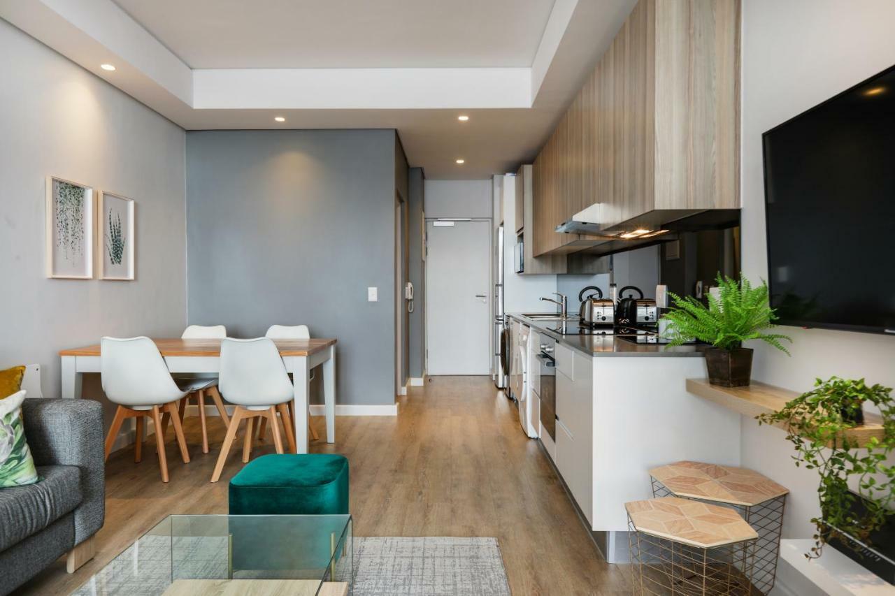Backup-Power Eco Balcony Apartment Near Table Mountain ケープタウン エクステリア 写真