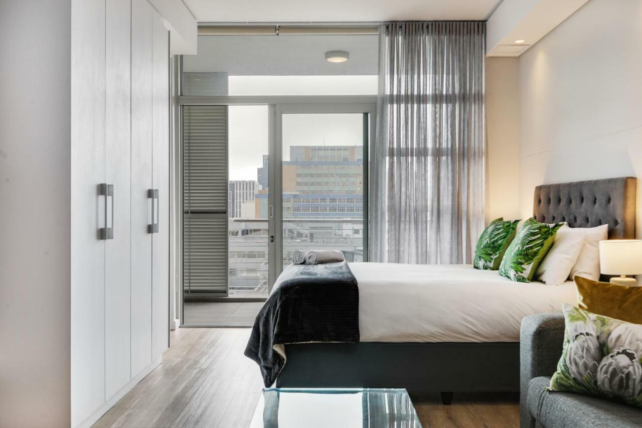 Backup-Power Eco Balcony Apartment Near Table Mountain ケープタウン エクステリア 写真